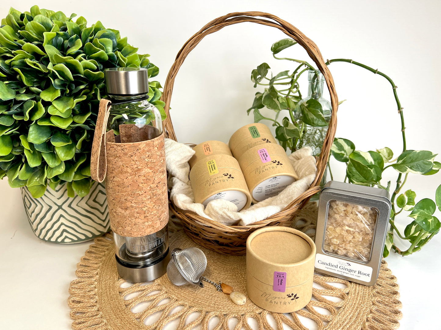 The Tea Enthusiast Gift Set