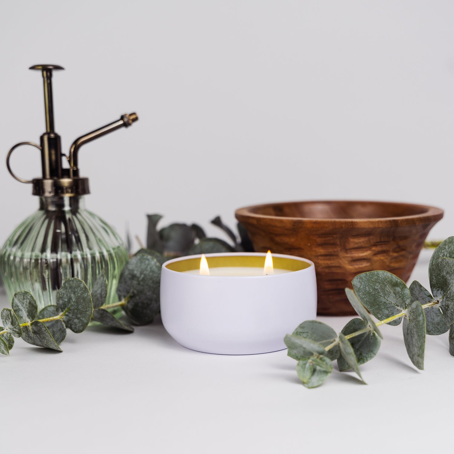 100% luxury soy candle with essential oils